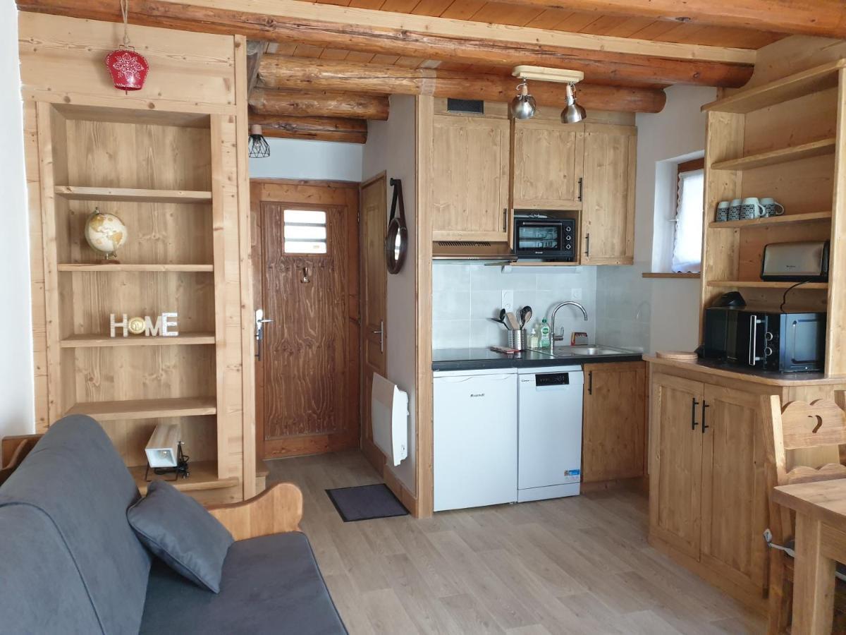 Chalet Les Avernes - Champagny En Vanoise, Domaine La Plagne Paradiski ภายนอก รูปภาพ