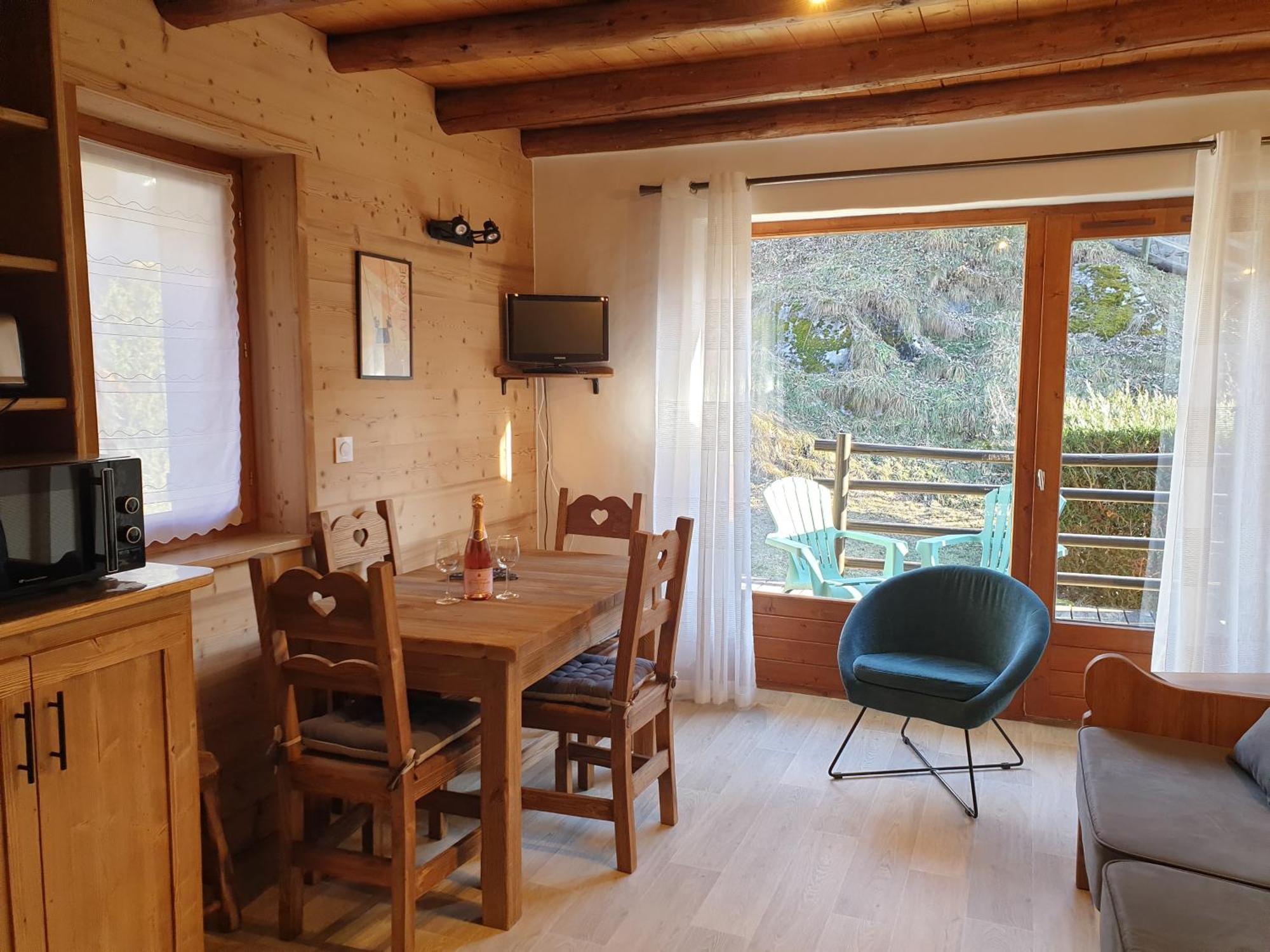 Chalet Les Avernes - Champagny En Vanoise, Domaine La Plagne Paradiski ภายนอก รูปภาพ